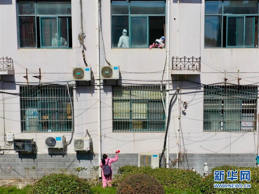 (社會)(4)“‘護士媽媽’麻煩再幫我照顧孩子14天”