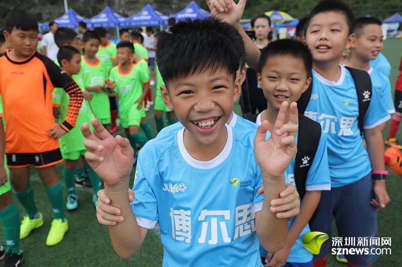  “足球讓我快樂！”